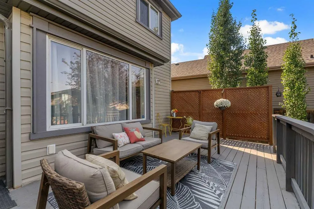 270 Sagewood Gardens SW