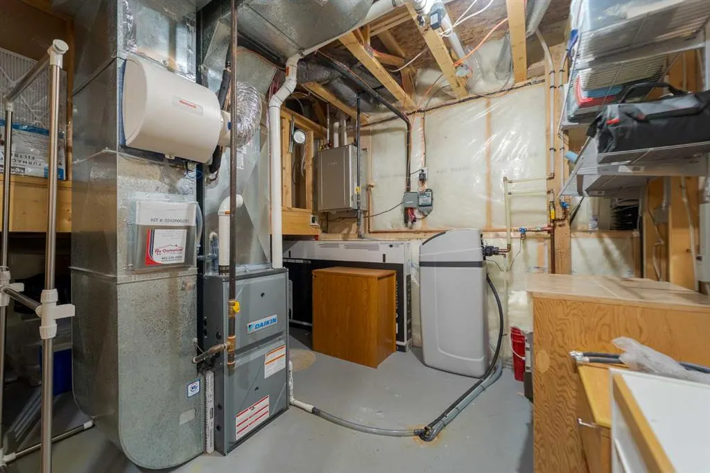 189 Grizzly Terrace N