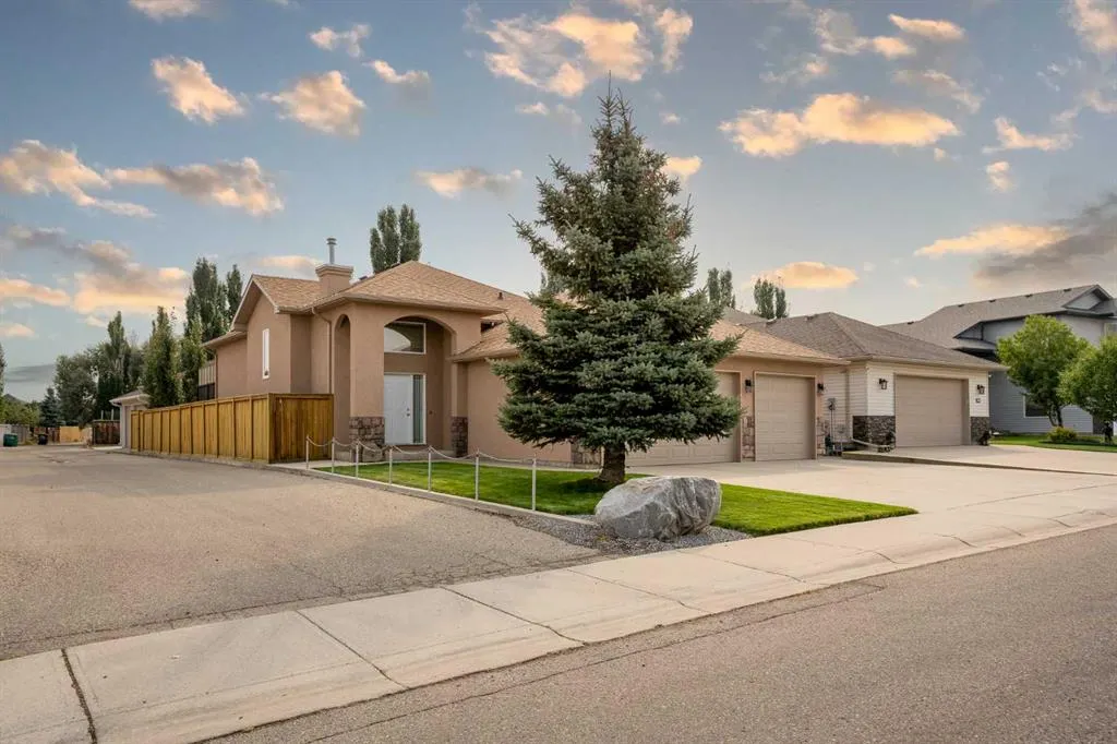 189 Grizzly Terrace N