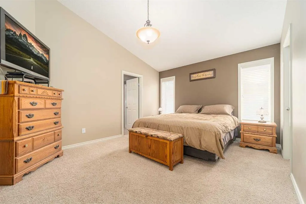 189 Grizzly Terrace N