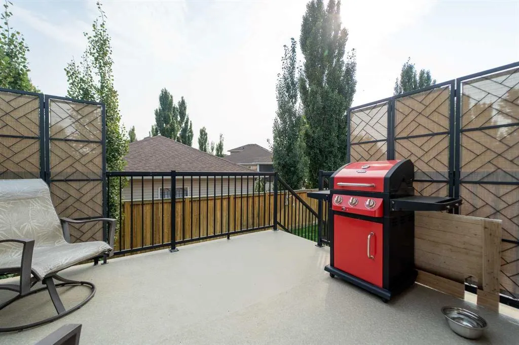 189 Grizzly Terrace N