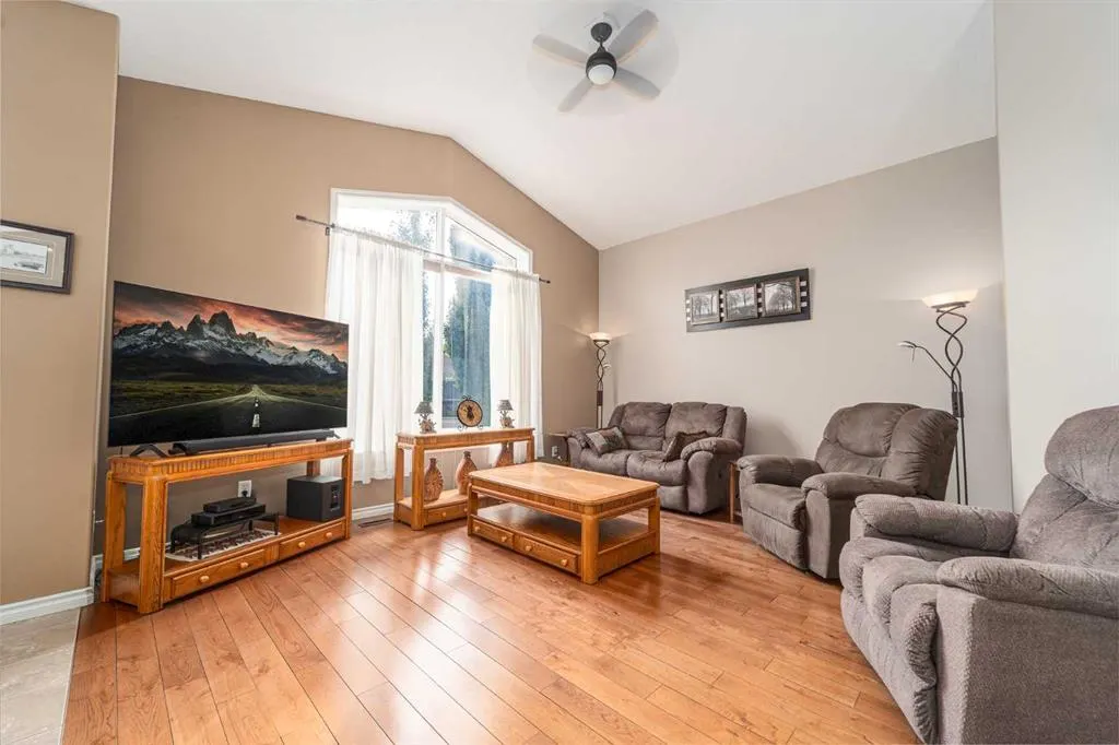 189 Grizzly Terrace N