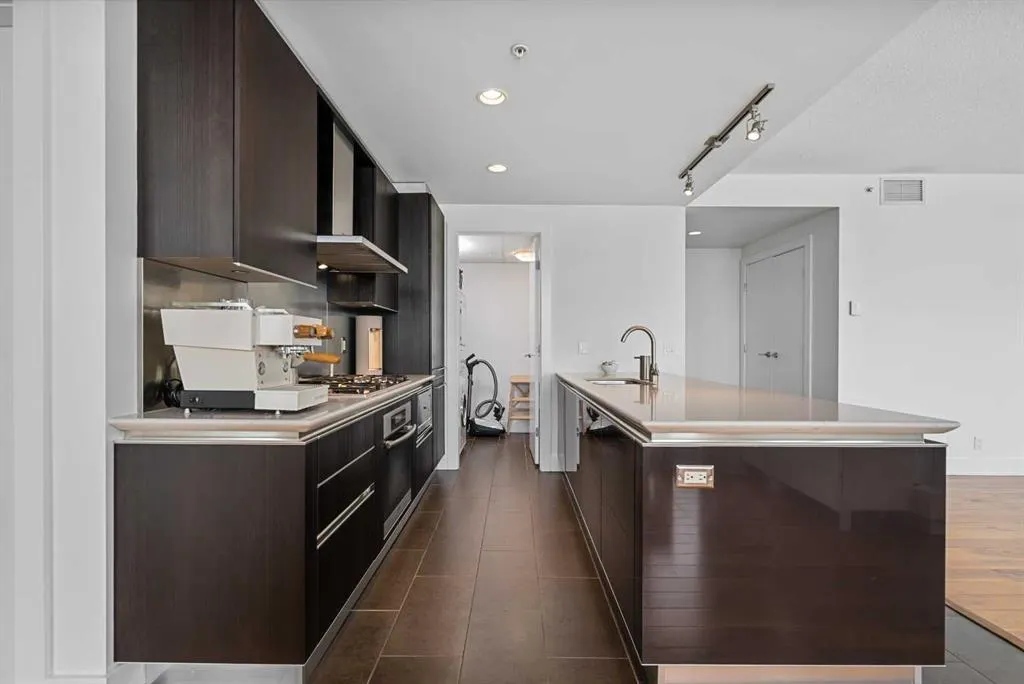 433 11 Avenue SE, #1506