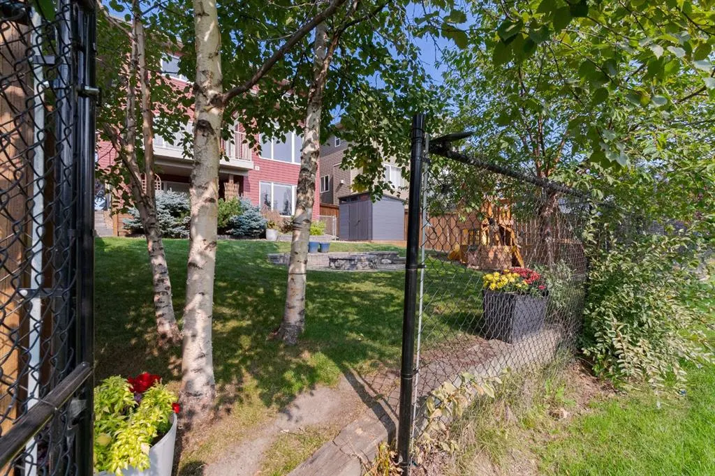 223 Rattlepan Creek Crescent