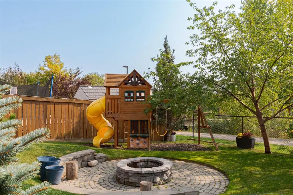 223 Rattlepan Creek Crescent