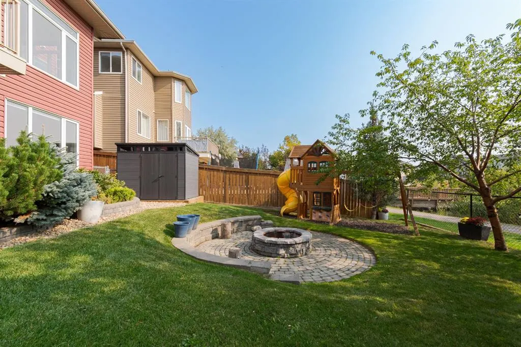 223 Rattlepan Creek Crescent