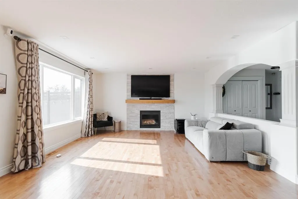223 Rattlepan Creek Crescent