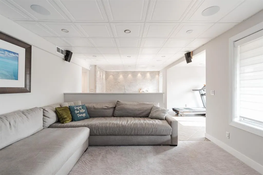223 Rattlepan Creek Crescent