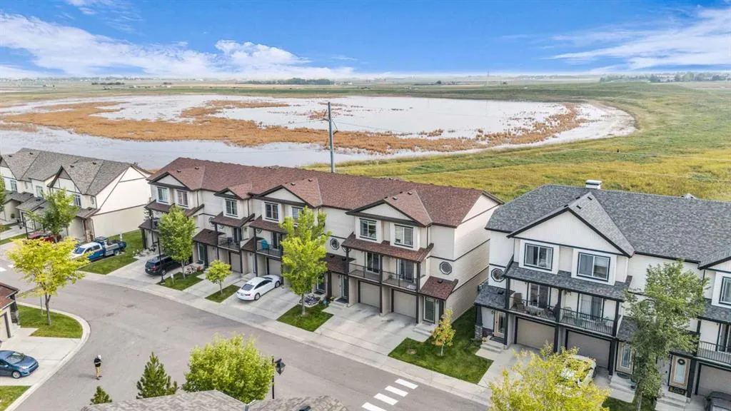 369 Copperpond Landing SE