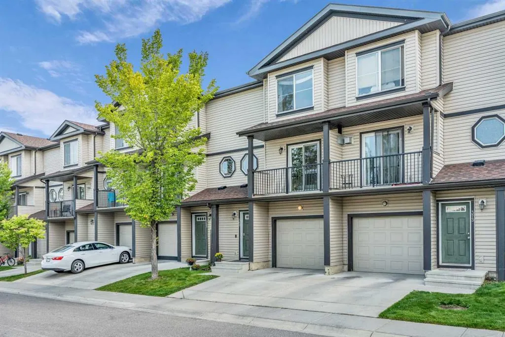 369 Copperpond Landing SE