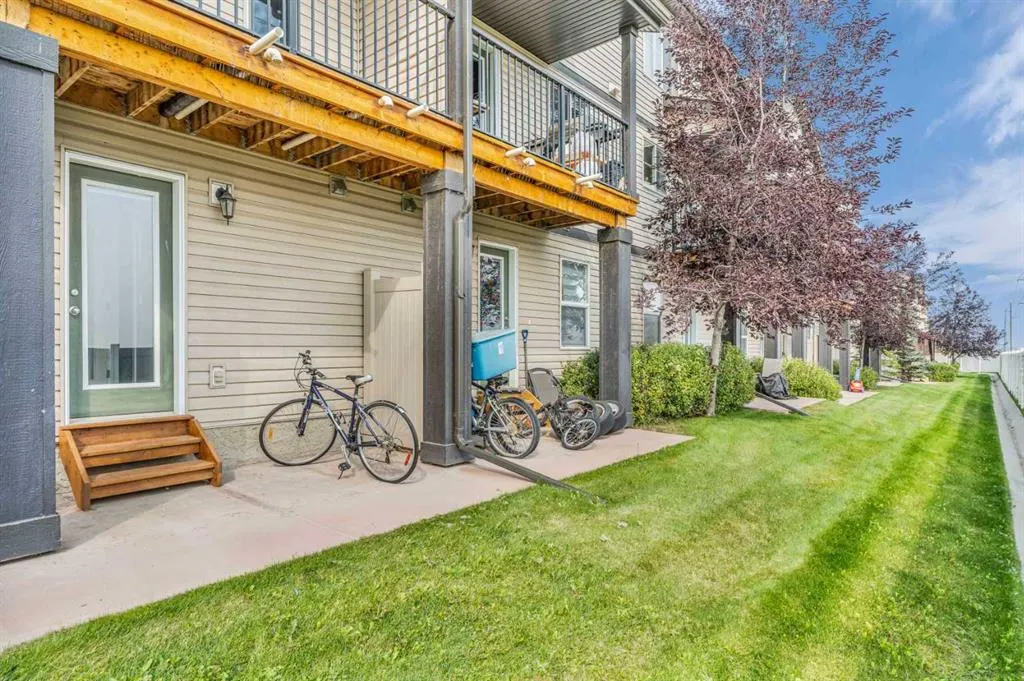 369 Copperpond Landing SE