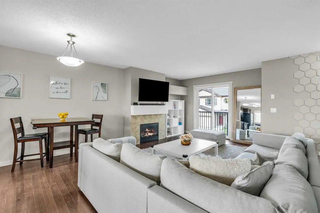 369 Copperpond Landing SE