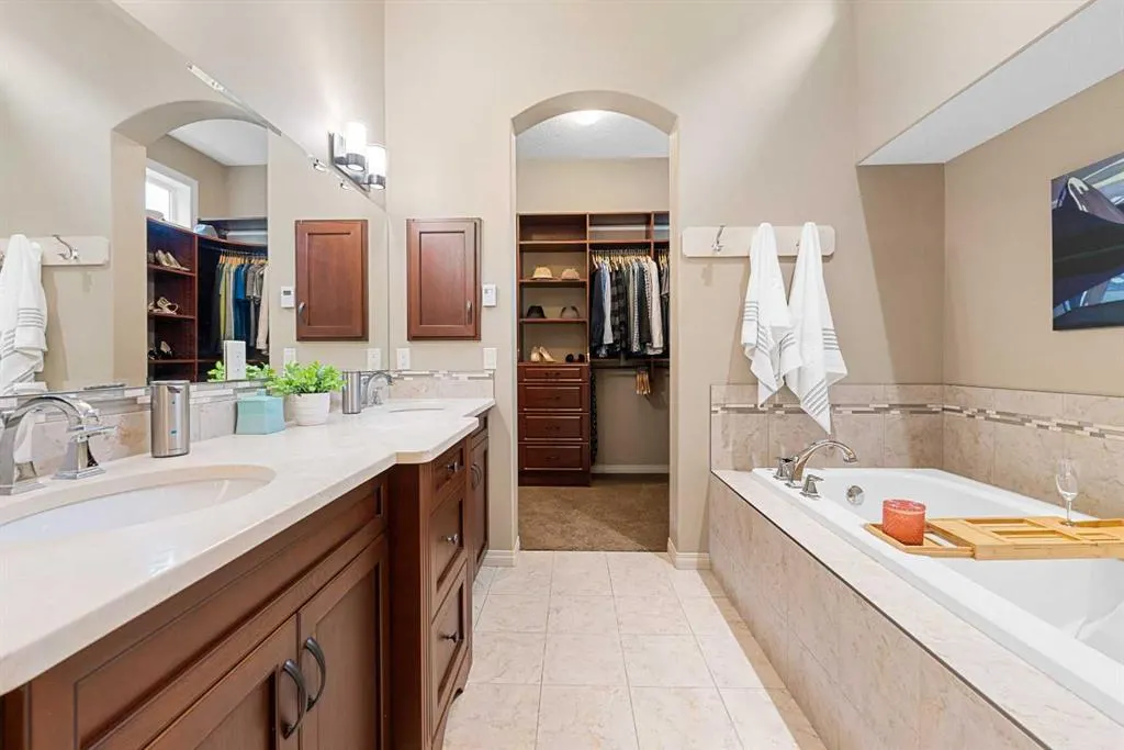 67 Auburn Sound Cove SE