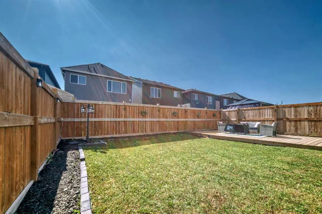 37 Carrington Circle NW