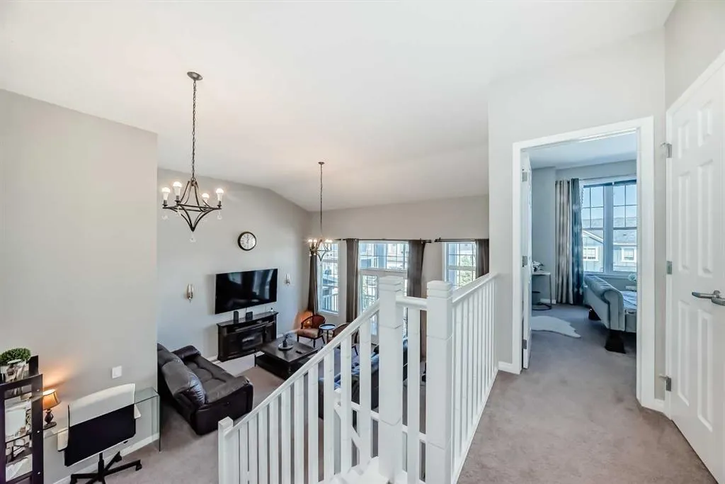 37 Carrington Circle NW