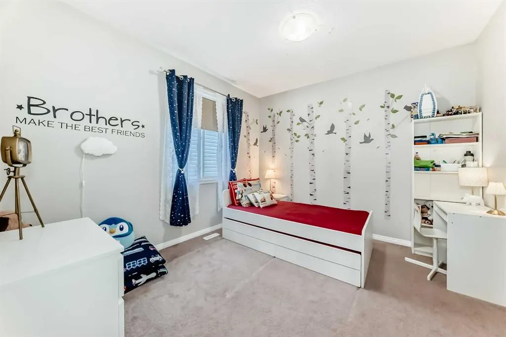 37 Carrington Circle NW