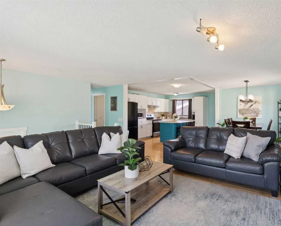 14 Glenhill Crescent