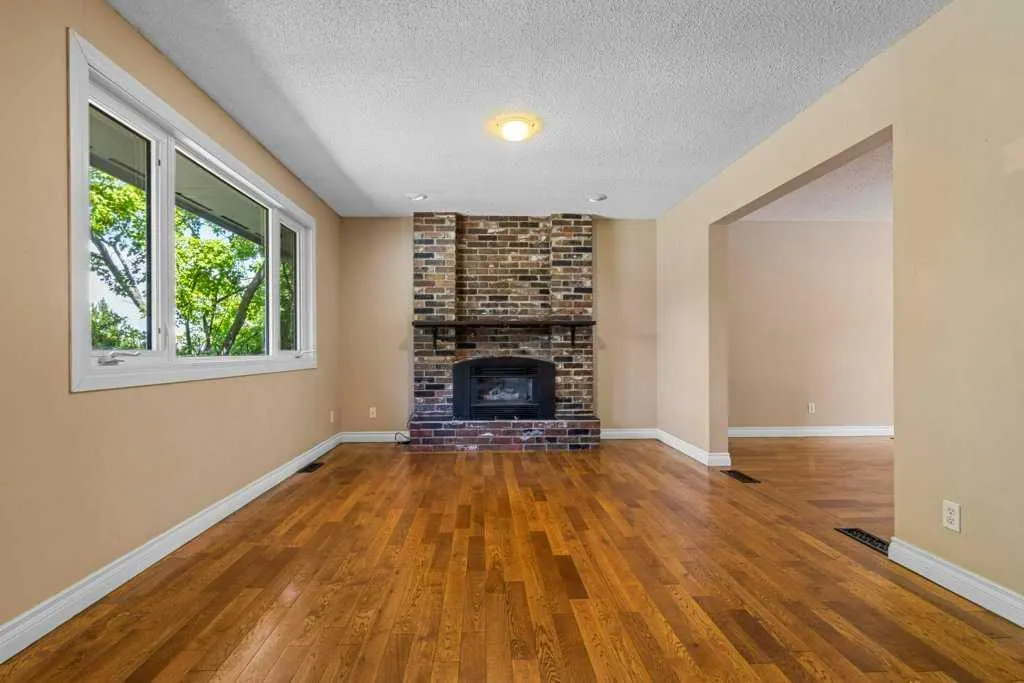 320 Parkridge Way SE