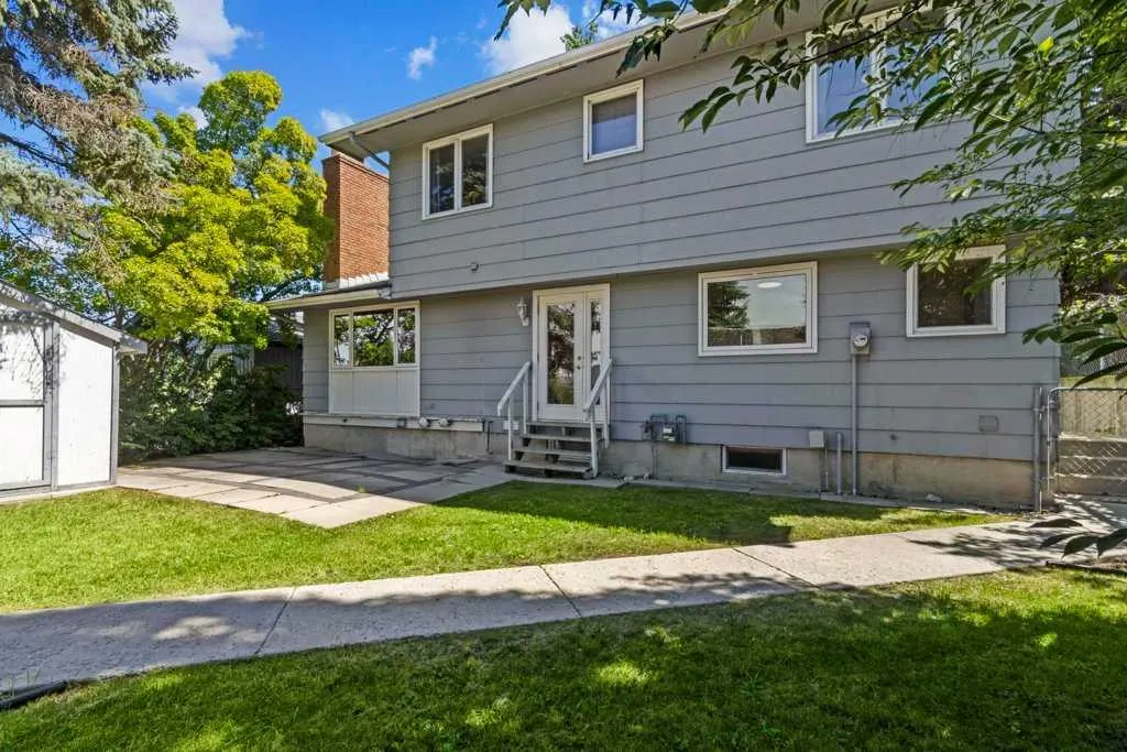 320 Parkridge Way SE