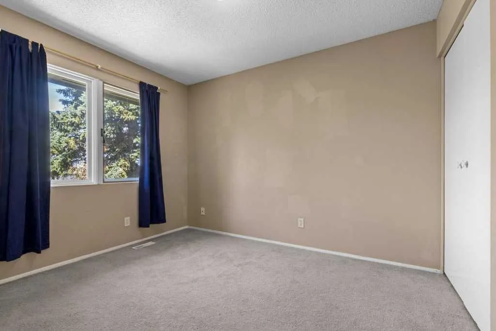 320 Parkridge Way SE