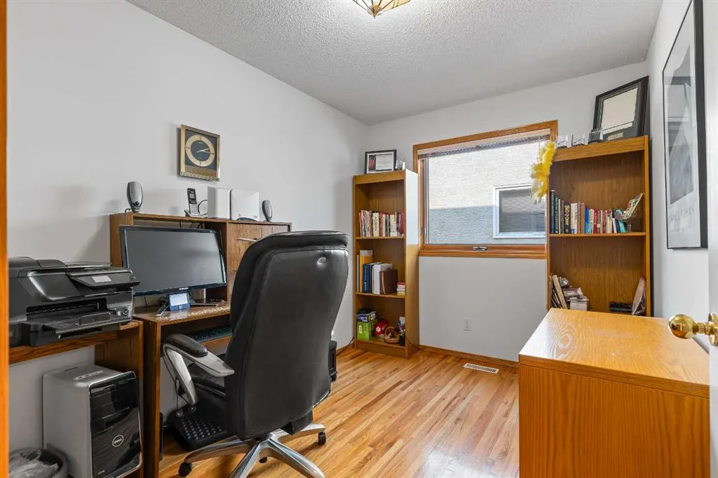 102 Hampstead Close NW