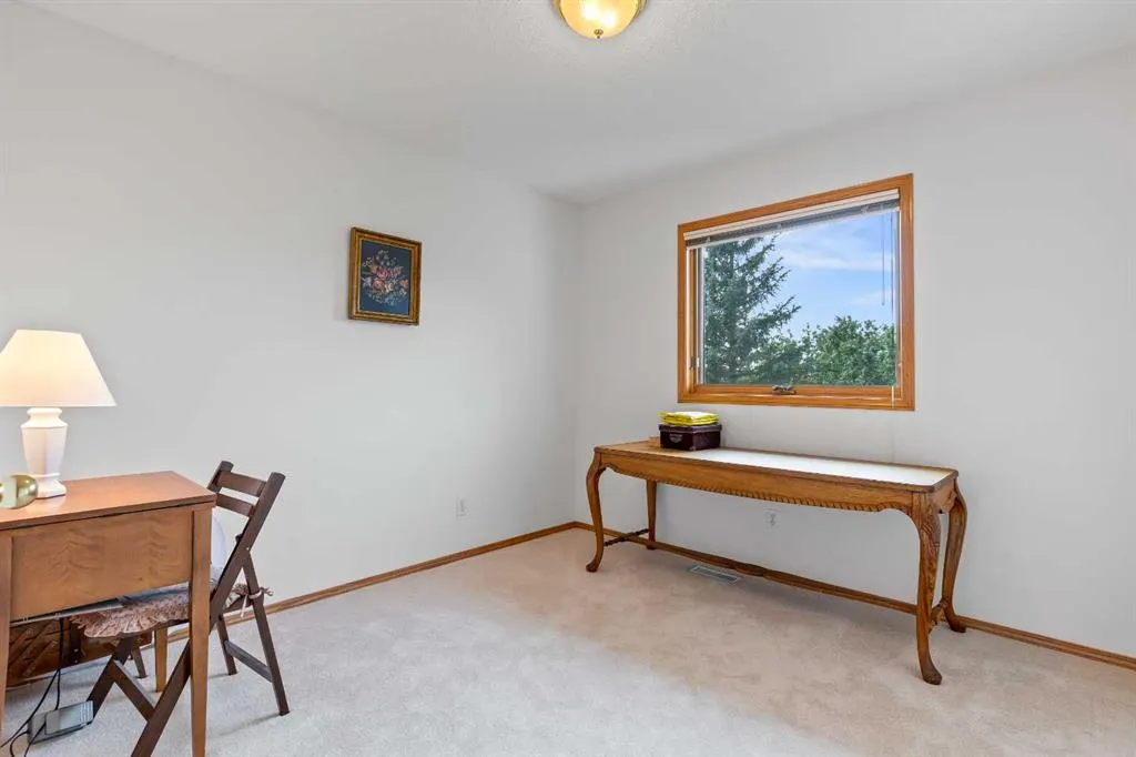 102 Hampstead Close NW