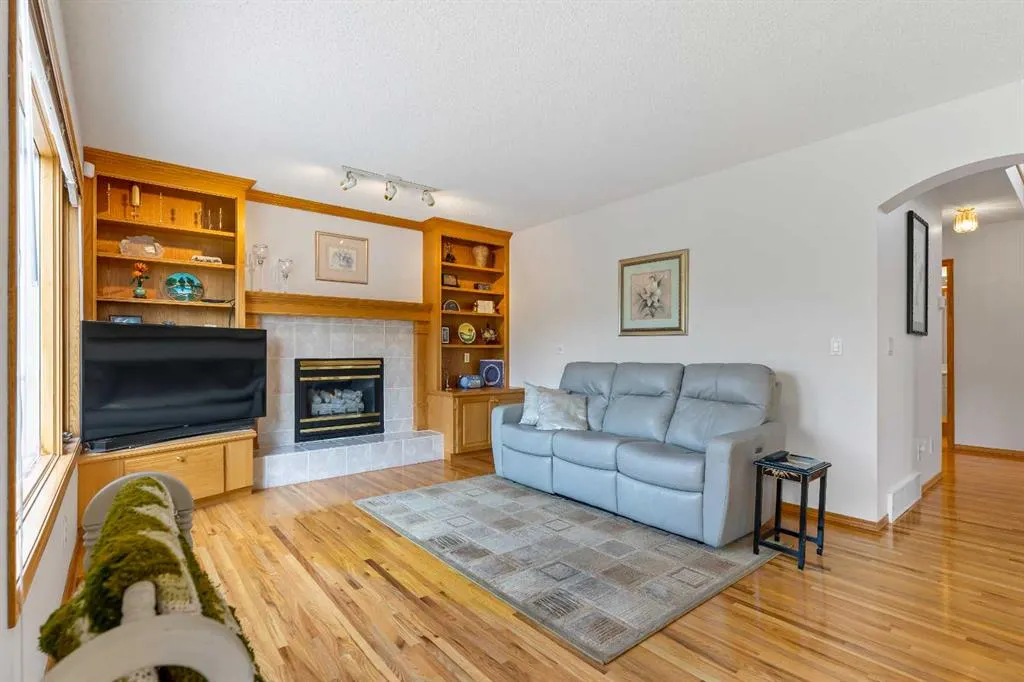 102 Hampstead Close NW