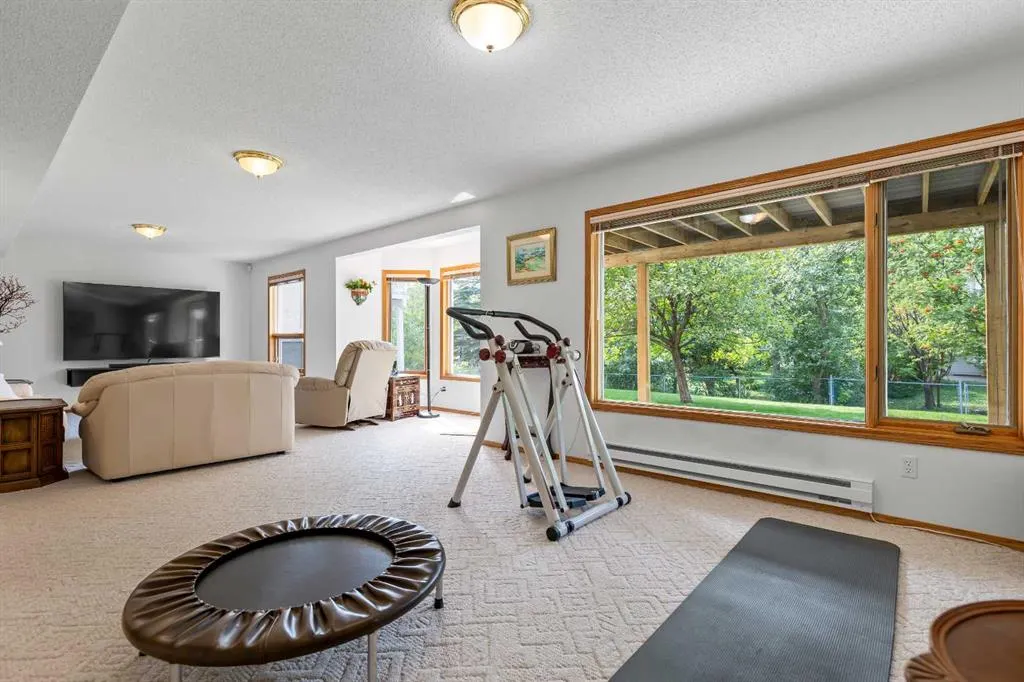 102 Hampstead Close NW