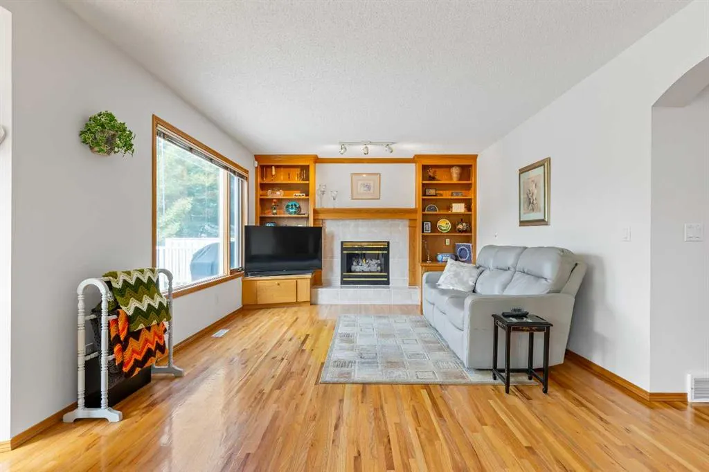 102 Hampstead Close NW