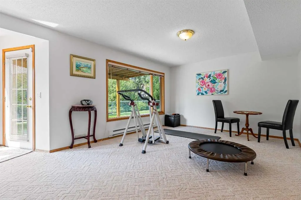 102 Hampstead Close NW