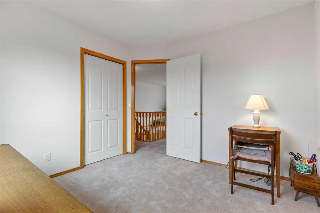 102 Hampstead Close NW