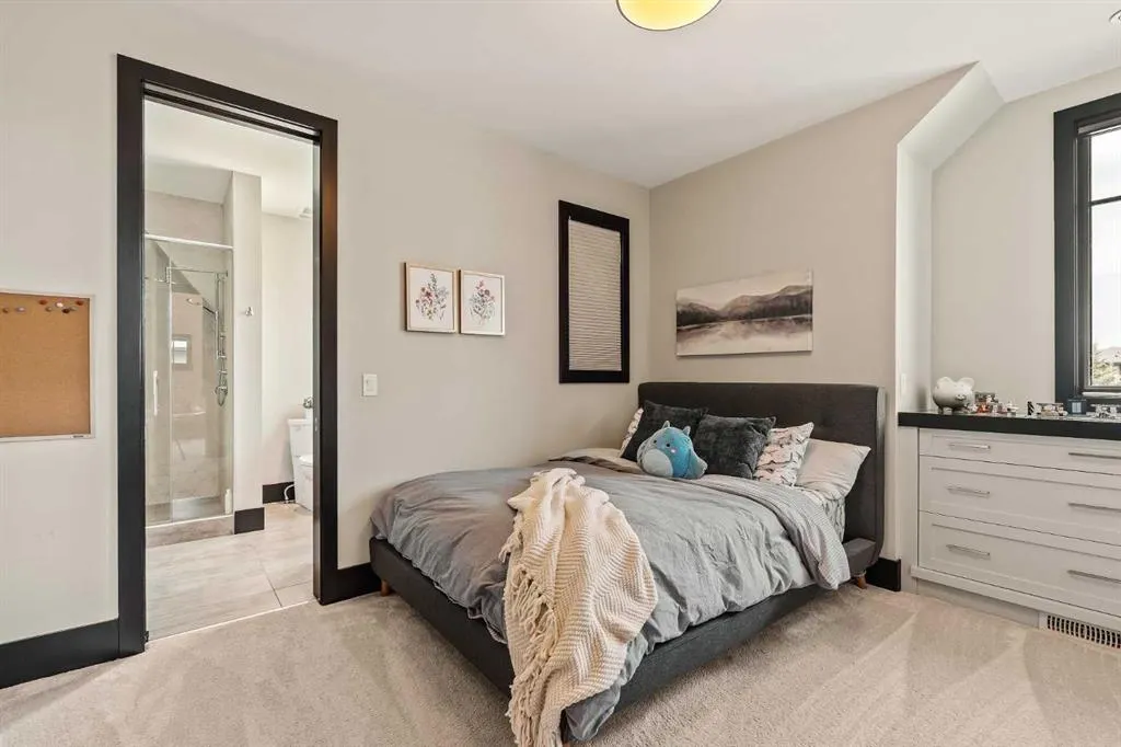 28 Rockwater Way