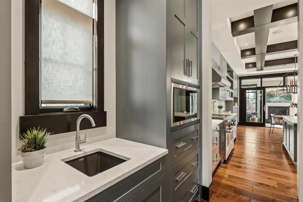28 Rockwater Way