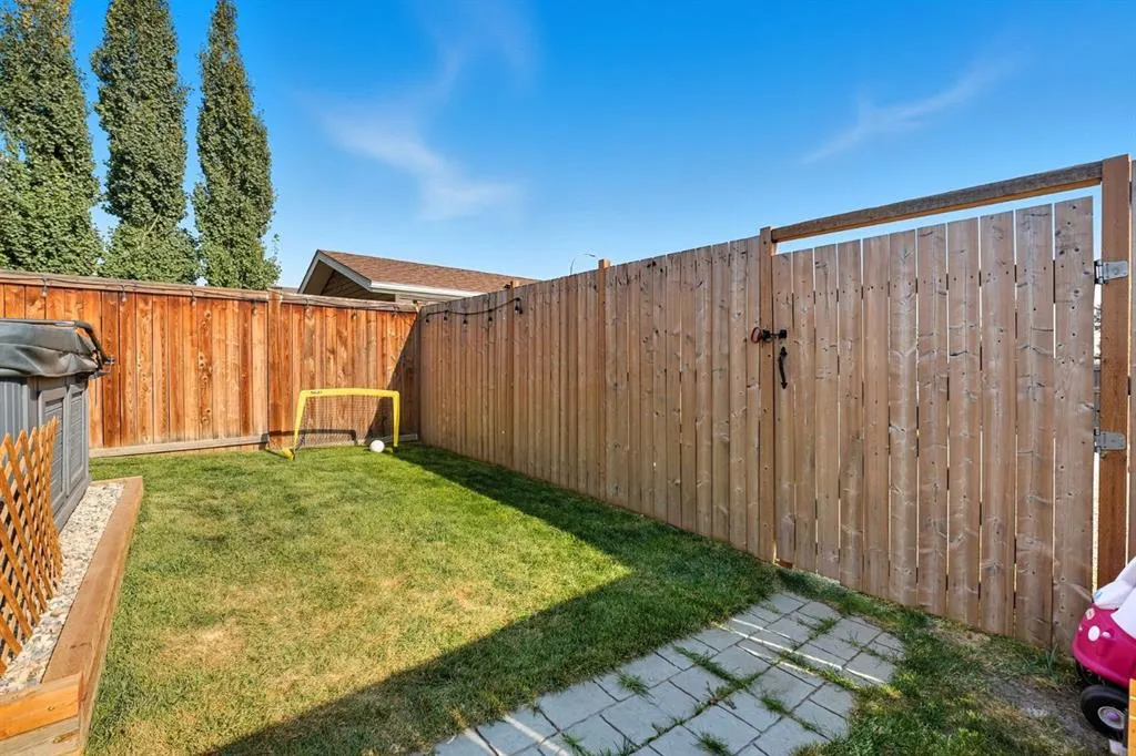 141 Auburn Crest Green SE