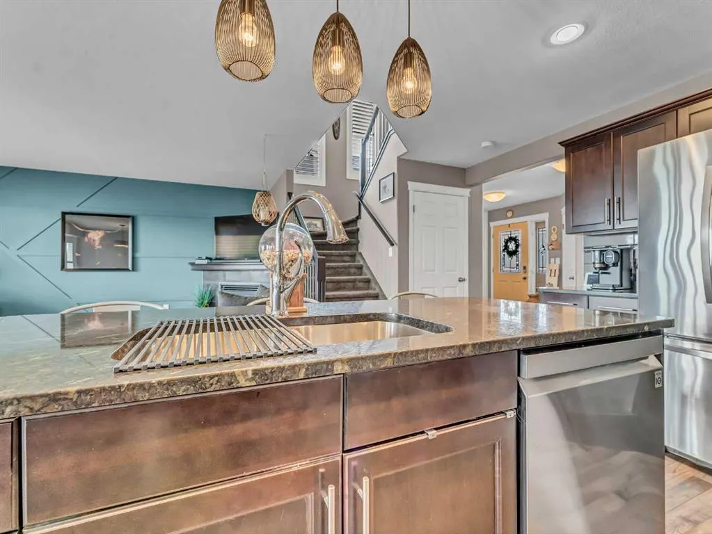 518 Somerside View SE