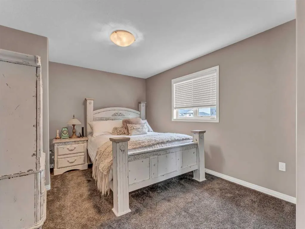 518 Somerside View SE