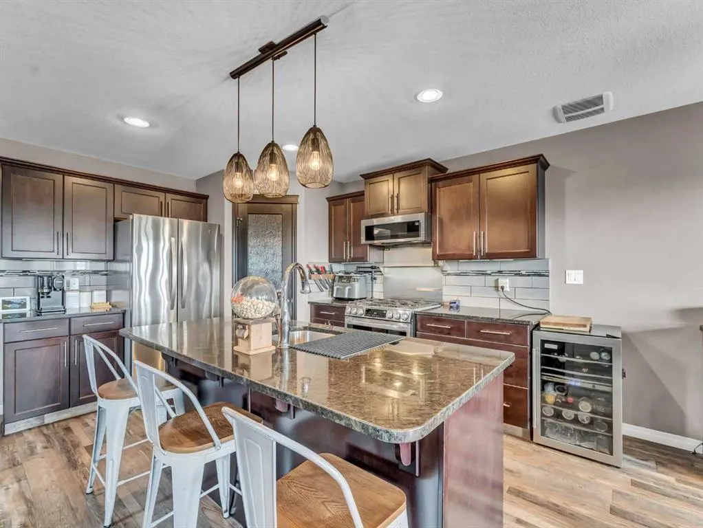 518 Somerside View SE