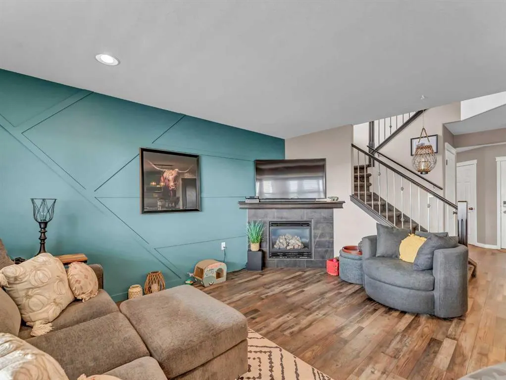 518 Somerside View SE
