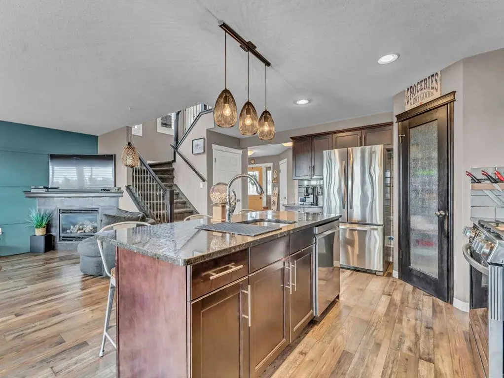 518 Somerside View SE