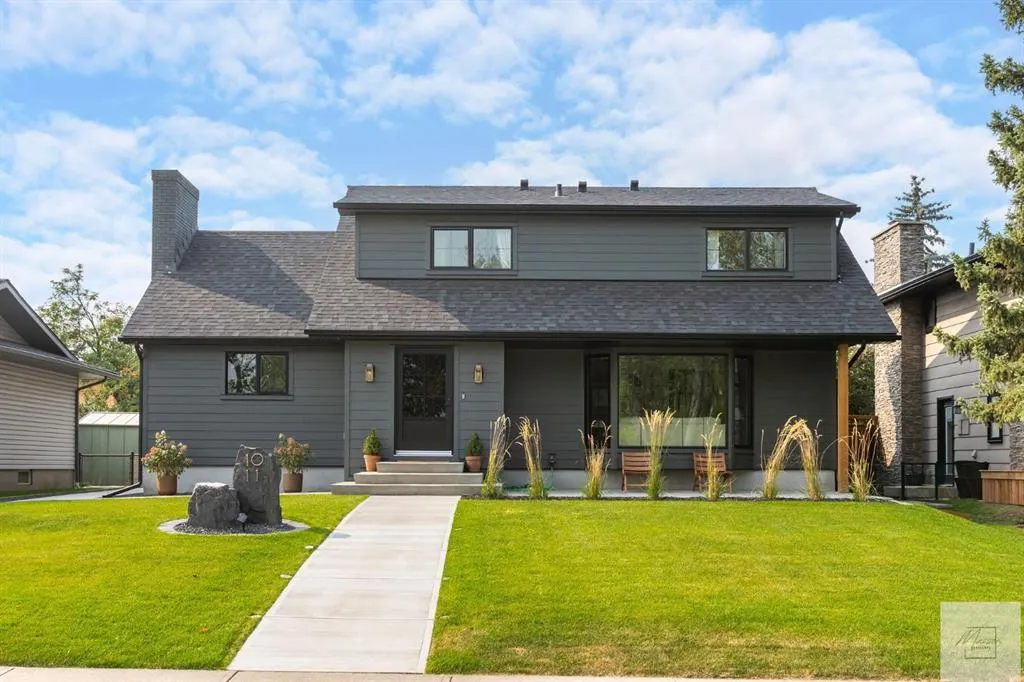 1011 Lake Wapta Way SE
