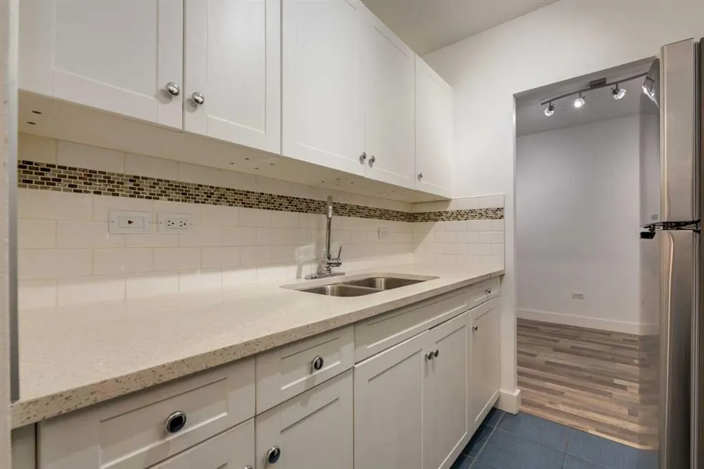 1027 Cameron Avenue SW, #203