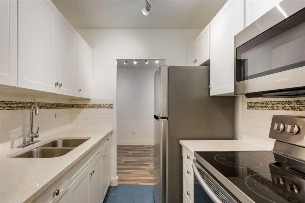 1027 Cameron Avenue SW, #203