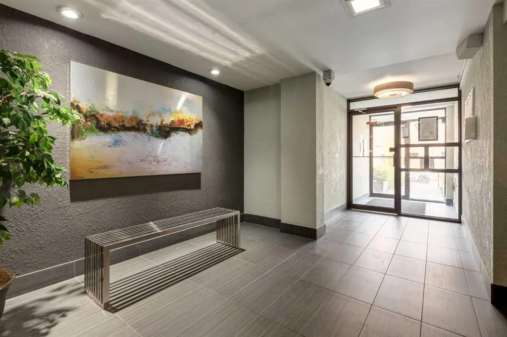 1027 Cameron Avenue SW, #203