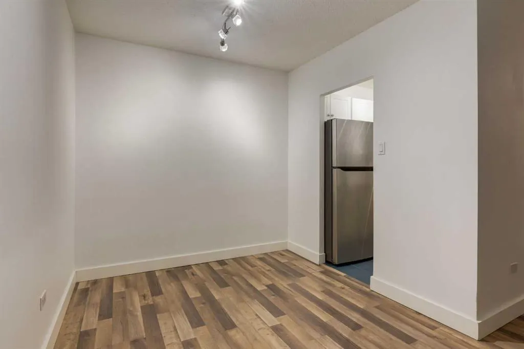 1027 Cameron Avenue SW, #203