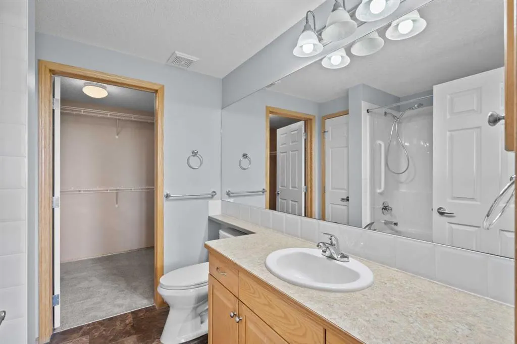 15 Everstone Drive SW, #239