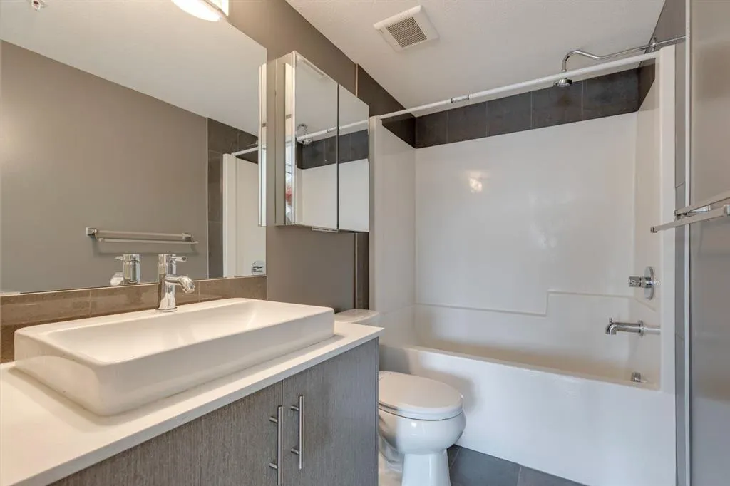 302 Skyview Ranch Drive NE, #1404