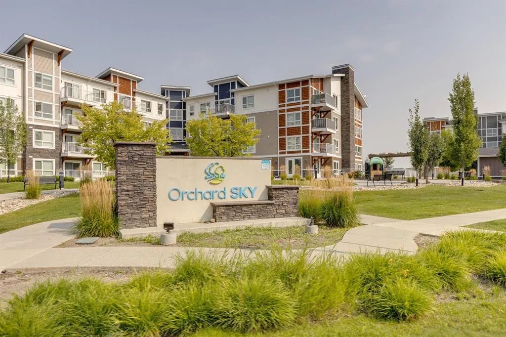 302 Skyview Ranch Drive NE, #1404