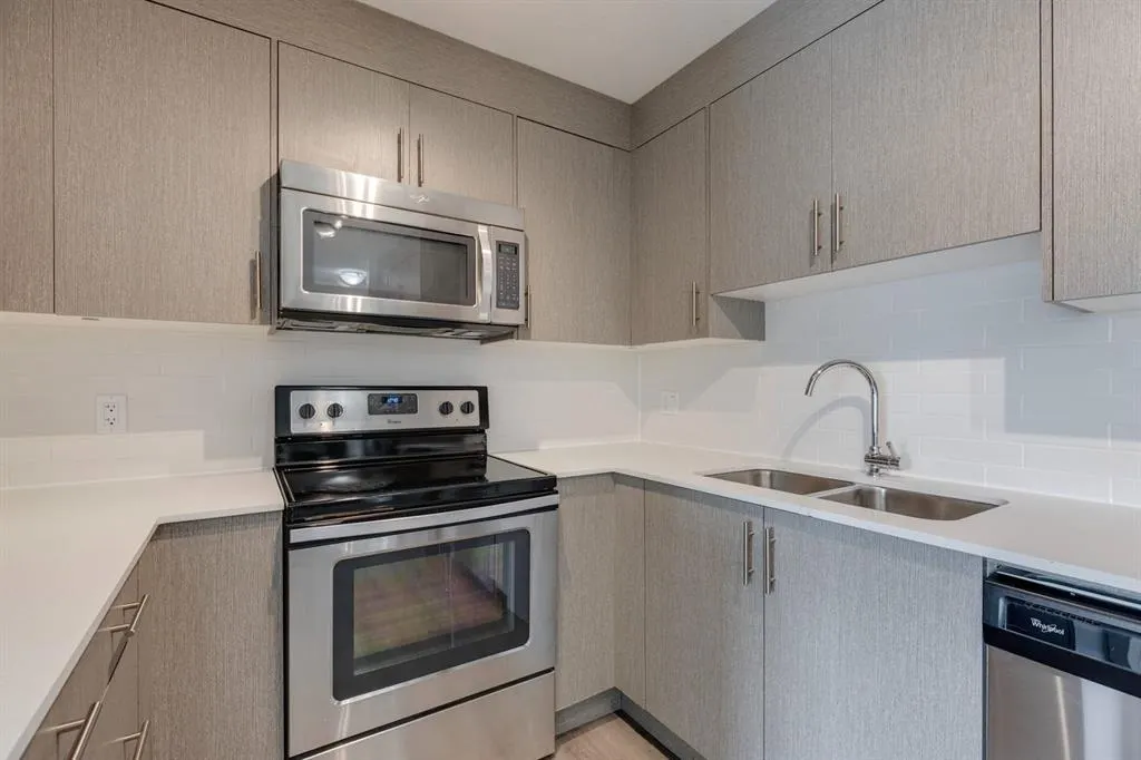 302 Skyview Ranch Drive NE, #1404