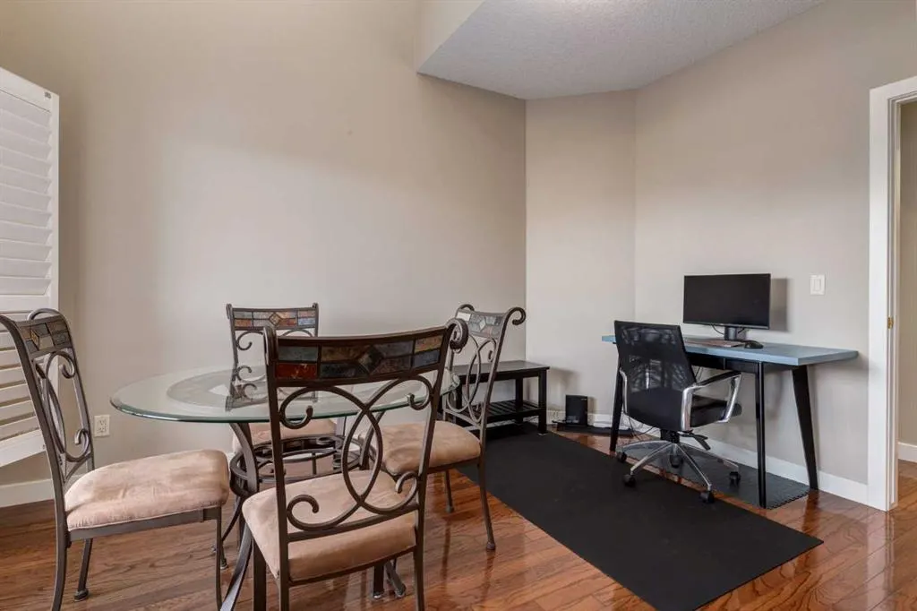 3412 Parkdale Boulevard NW, #406