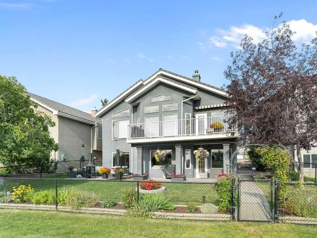 99 Citadel Grove NW